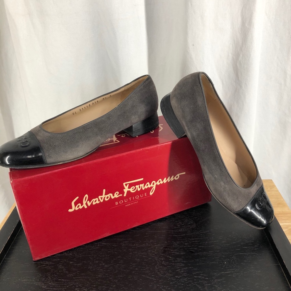 Ferragamo grey cap toe flats vintage
